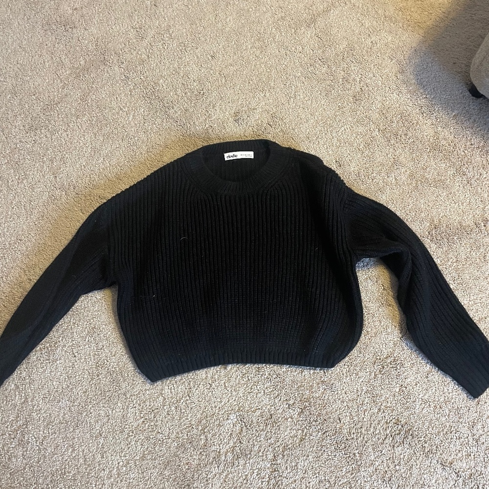 Black cropped sweater
